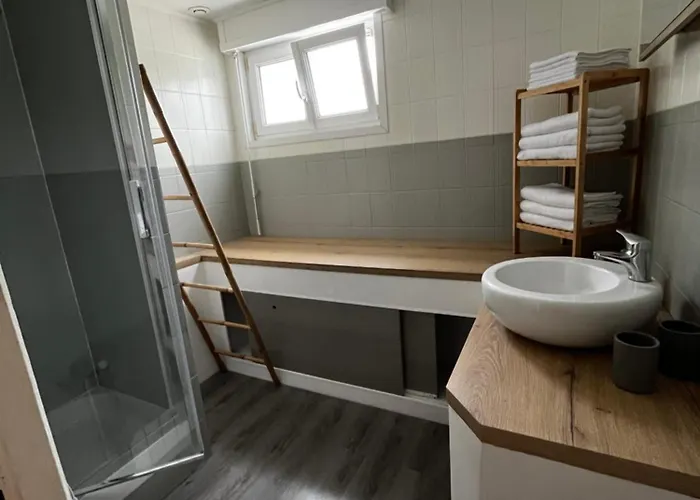 Maison 3 à 10 Minutes Du Port Et De La *